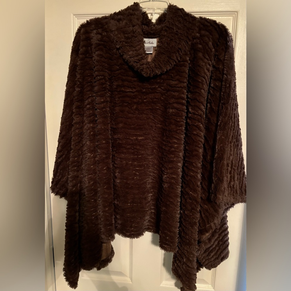 Le Mode Brown Faux Fur Poncho - One Size